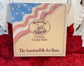 Brown Bag Cookie Art (New Hampshire, USA) 1989 Ceramic Floral Heart Co –  The Standing Rabbit