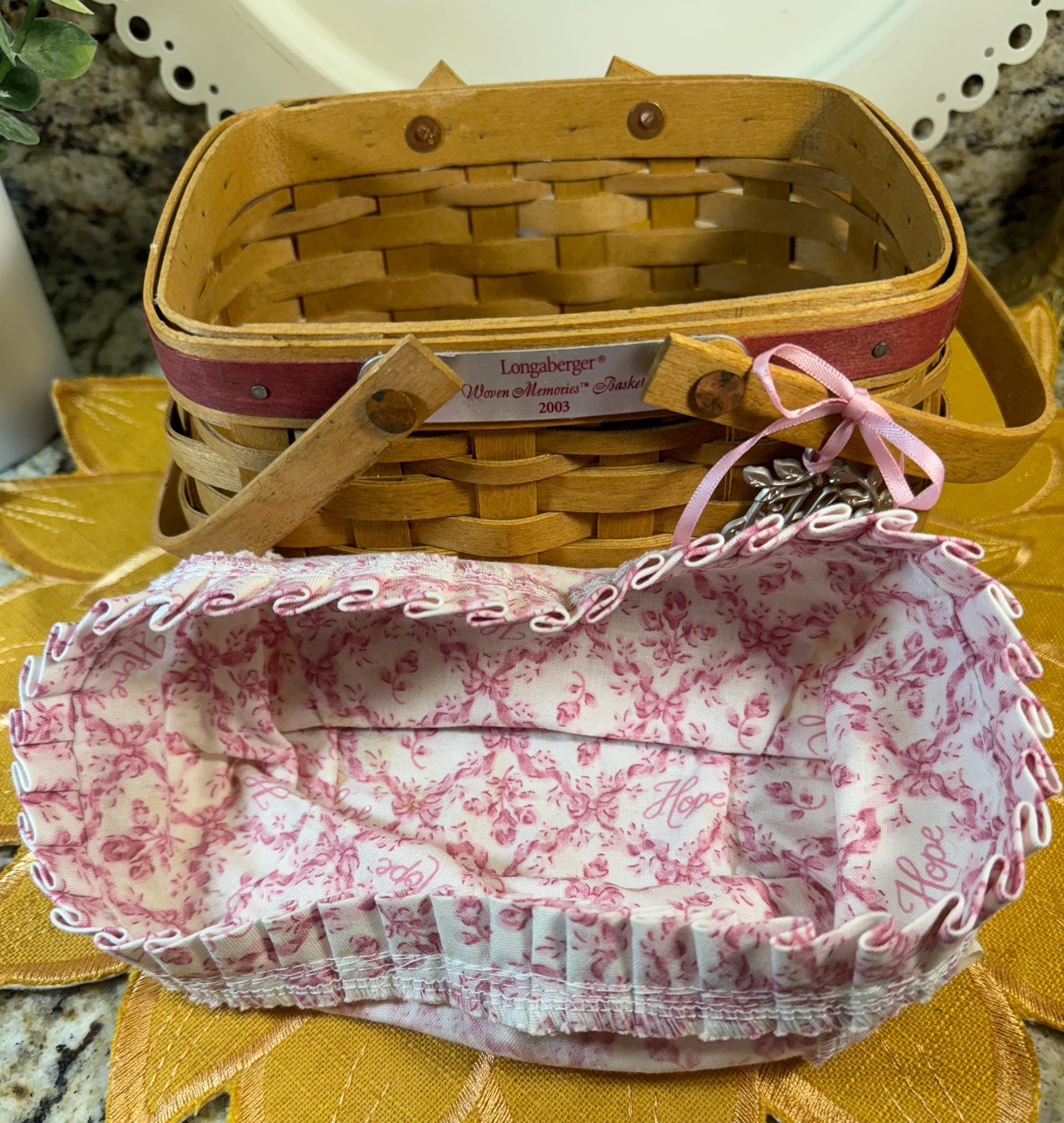 Woven Memories Longaberger Basket, Longaberger ~ Basket With Woven Memories Longaberger Basket, Longaberger ~ Basket With