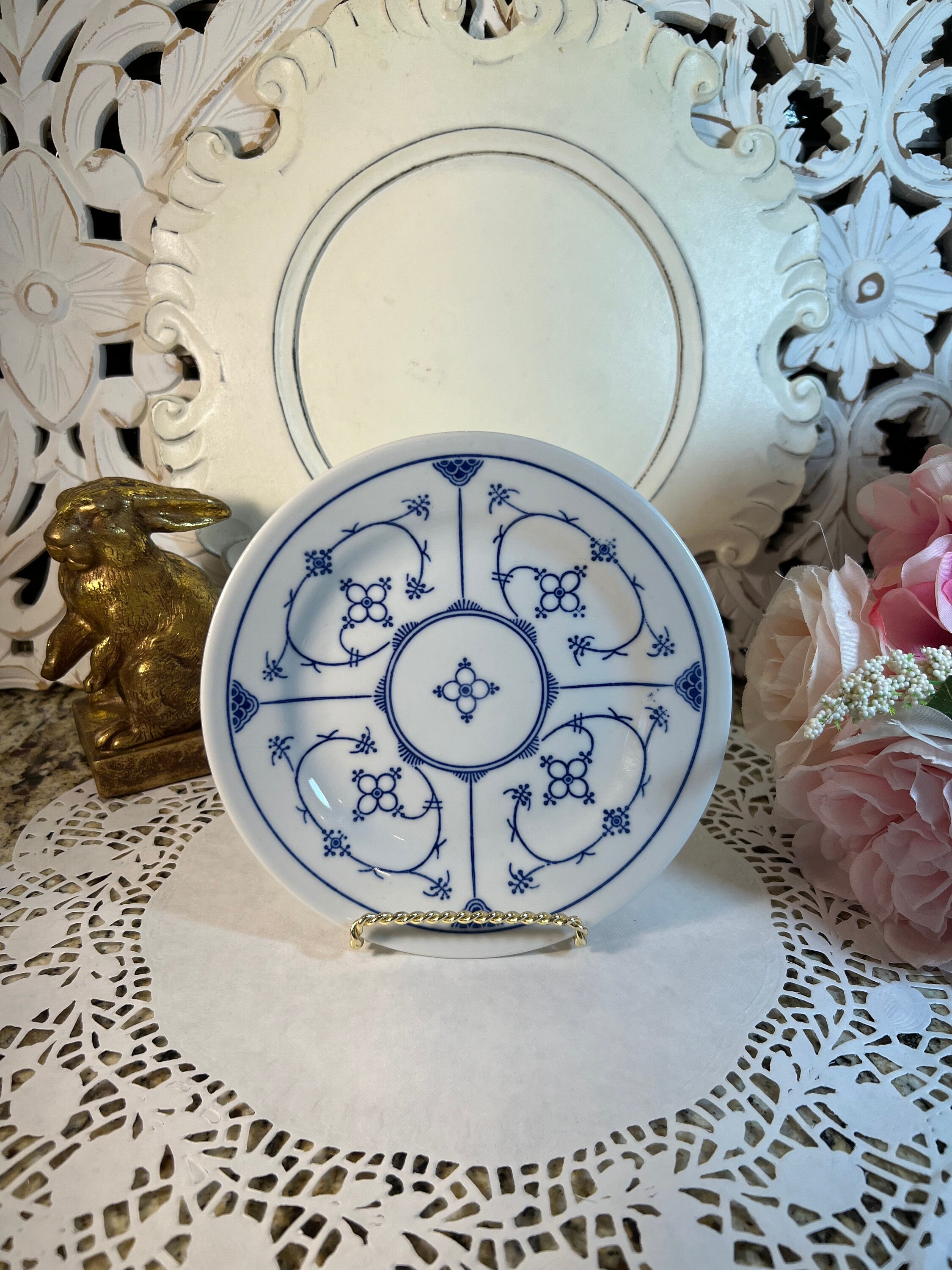 Jaeger Eisenberg Blau Saks Plates ~ German Blue and White
