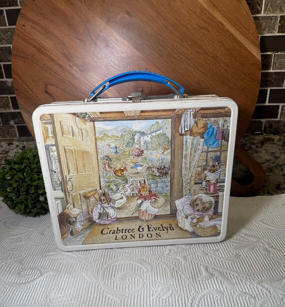 Metal LUNCH BOX ~ 1985 Crabtree & Evelyn ~ Peter Rabbit Beatrix Potter Tin London Childs Box or Decor ~ Made in France