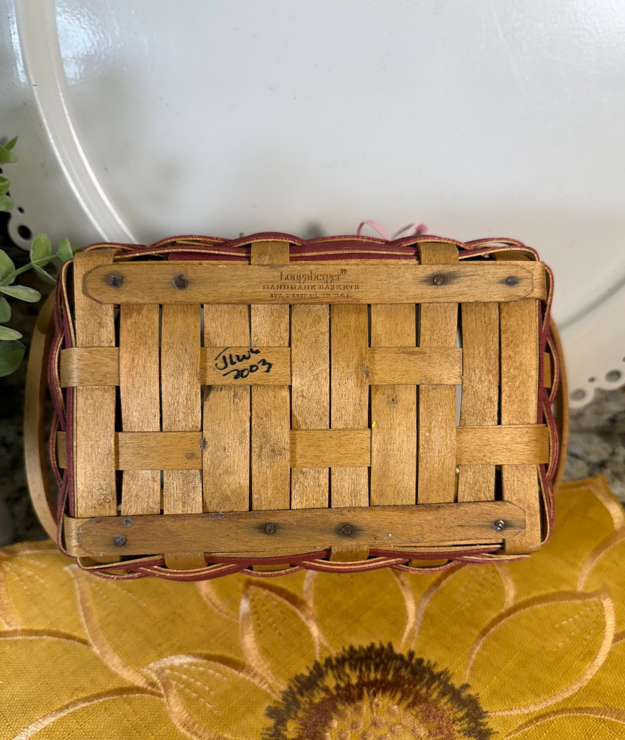 Woven Memories Longaberger Basket, Longaberger ~ Basket With Woven Memories Longaberger Basket, Longaberger ~ Basket With