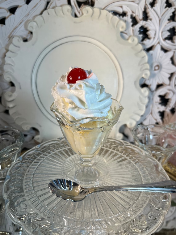 Anchor Hocking Footed Dessert Glasses Vintage Ice-cream Sundae