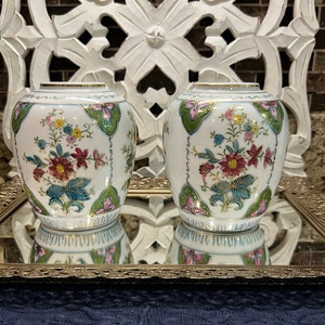LJ Porcelain Hand Painted Vase with Flowers Gold Trims ~ Green and White Urn Style Bowl Vase