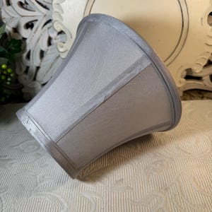 Urban Outfitters Light Gray Satin Lamp Shade ~ Lamp Shade for Table Lamp bild 6