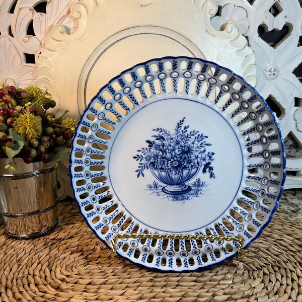 Blue & White Round Reticulated Plate/Bowl ~ Blue and White Floral Reticulated Fruit Bowl, Porcelain Bowl