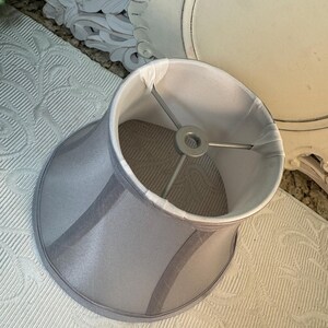 Urban Outfitters Light Gray Satin Lamp Shade ~ Lamp Shade for Table Lamp bild 7