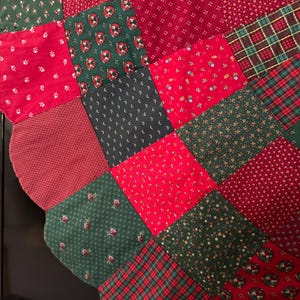 Santa Star Christmas Quilted Tree Skirt NCU0DDK1668 main image 0