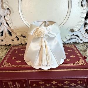 Cream Clip-On Mini Lamp Shade: Bow & Rosette Detail