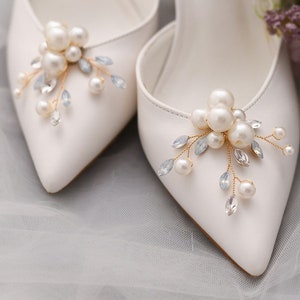 Bridal Shoes Clip, Pearl Shoes Clips Gold Plated, Bridal Shoes Accessories, Wedding Clips, Gift Idea, Crystal Shoes Accessory (One Pair)