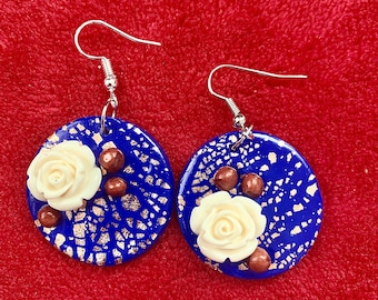 Earrings with flowers