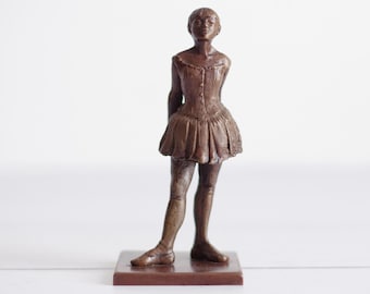ドガ風ブロンズバレリーナ像 - エレガントなアート装飾（40 cm