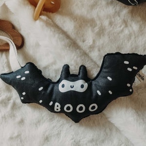 Baby bat pacifier holder, 1st Halloween bat plushie, Binky holder, Animal Paci, Goth baby gift, Halloween Baby Shower, Stroller toy,Handmade