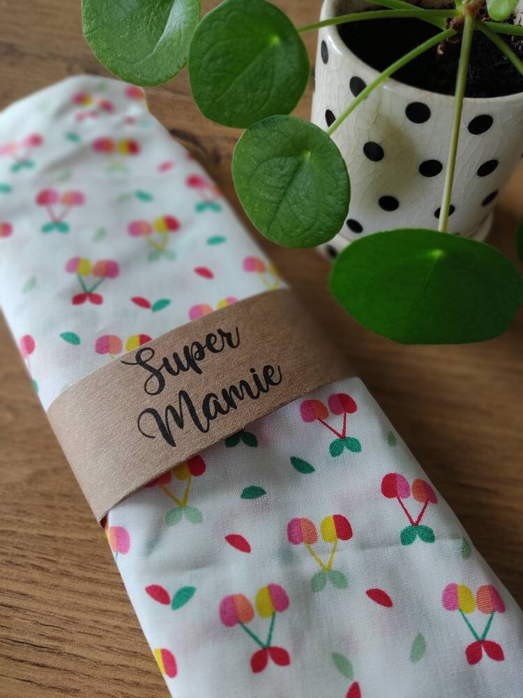 Cadeau Maitresse Maman Mamie Anniversaire Noel Message Personnalisable Charlotte Couvre Plat en Tiss