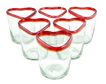 Daisy Gees – handmade drinking glass from Mexico, red rim, classic heart shape, mouth-blown handmade drinking glass, water glass