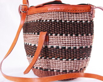 Gewebte Sisal Korbtasche, afrikanische Kiondo/Chondo. HANDMADE FOR YOU.