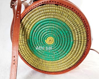 Top Rund Umhängtasche Boho Style aus Kenia.