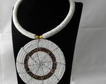 Perlen Halskette, traditionell, handmade Necklace, Handgemacht Kette, Kenia Necklace Disk