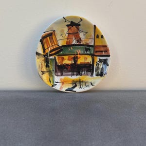 Small mid century triangular dish