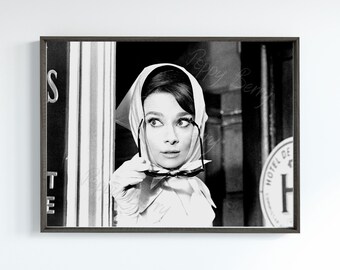 Audrey Hepburn Photo Print, Fashion Photo, Black and White Photo, Vintage Print, Photography Prints, Old Hollywood Photo, Unframed