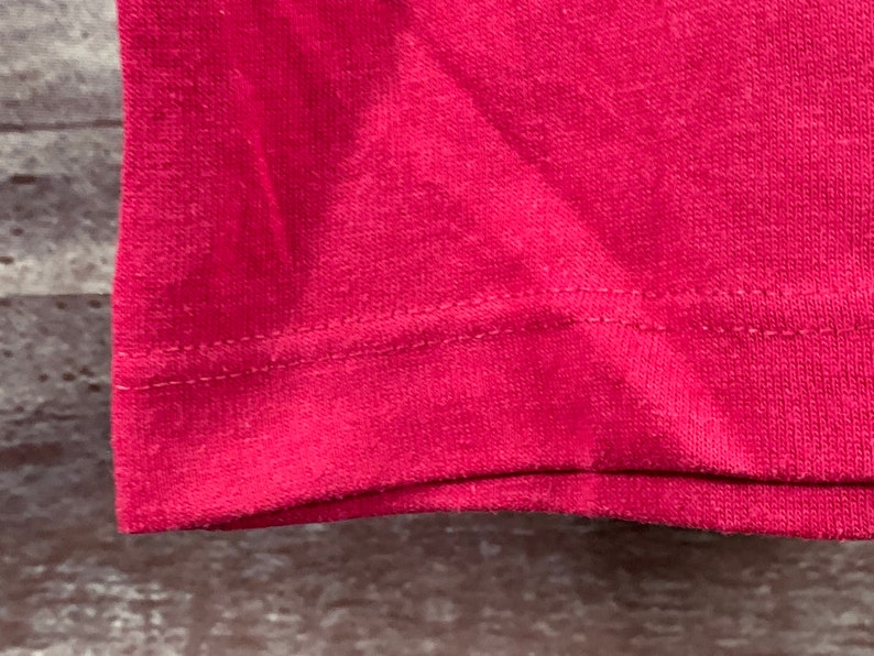 pink Vintage Australia T-Shirt size S