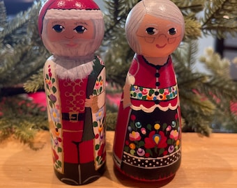 Hand Painted Hungarian Matyo Design Mr and Mrs Santa