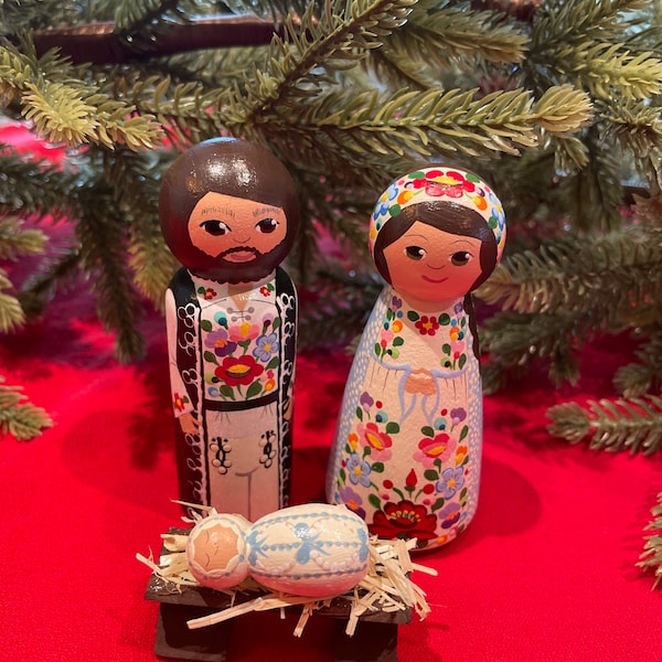 Hand Painted Hungarian Kalocsai Folk Art 4 Piece Nativity With Light Blue Dress On Mary