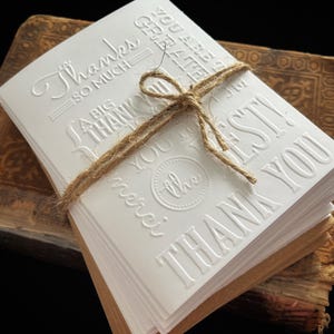 Juego de 20 tarjetas de agradecimiento en blanco para graduación o boda. En blanco o kraft con sobres. También juegos de 5, 10 y 15.