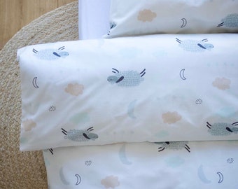 Bettwäsche-Set aus reiner Bio-Baumwolle mit Bettbezug und Kissenbezug für Kleinkinder | 120 x 150 cm | Schlafendes Schaf-Design | Kinderzimmer-Bettwäsche-Set