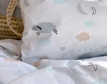 Juego de cama con funda nórdica y funda de almohada para niños pequeños de puro algodón orgánico / 120 x 150 cm / Diseño de oveja durmiente / Juego de cama para guardería