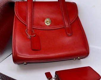 バッグ COACH Pelham Zip Bag Red Leather rare Vintage Coach Pelham Zip 9958 Red Leather Brass Top Handle Handbag