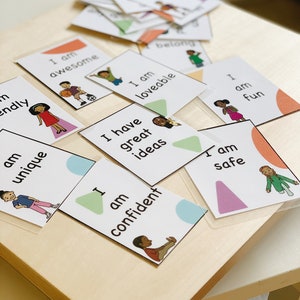 Conjunto de 45 cartões de afirmação para impressão com crianças afro-americanas Download instantâneo - Positividade motivacional infantil
