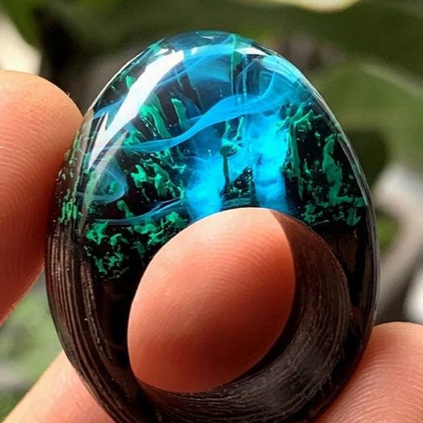 Azure Falls, bague de paysage, aurore boréale, aurores boréales, paysage, idée cadeau, unique en son genre, bois secrets, lueur dans le noir, bijoux en résine