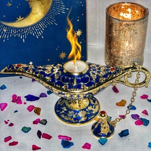 Buy Rastogi Handicrafts Brass Aladdin Genie Lamps Incense Burners Small  Golden Color Lamp (4 x 3 inch) Online at Best Prices in India - JioMart.