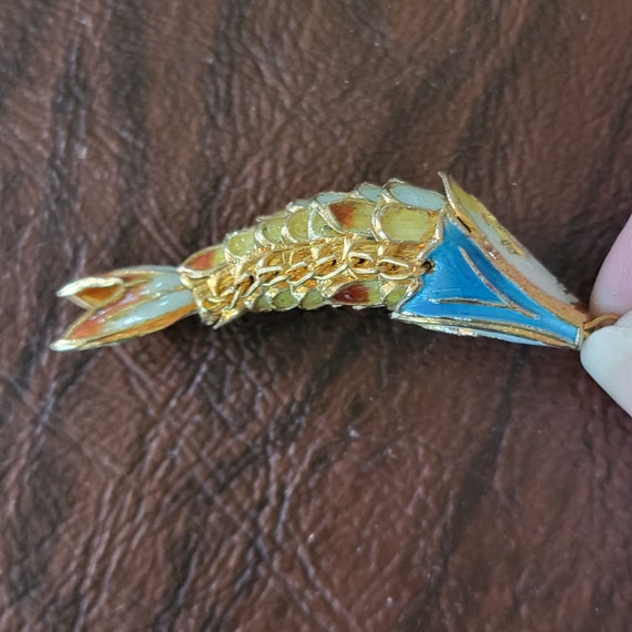 Vintage Enameled Articulated Fish Pendant, 3D Mec… - image 8