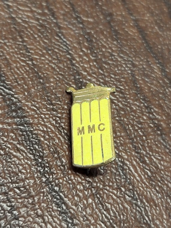 Vintage Enameled Coleman’s Mustard Club Pin, 1920'