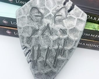 Lone Wolf Drakkar War Badge Cloak Clasp Brooch Pin Cosplay Costume