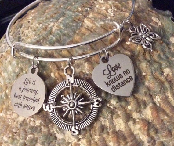 Love knows hotsell no distance bracelet