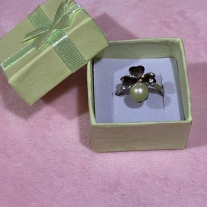 Adjustable Band Pearl Ring