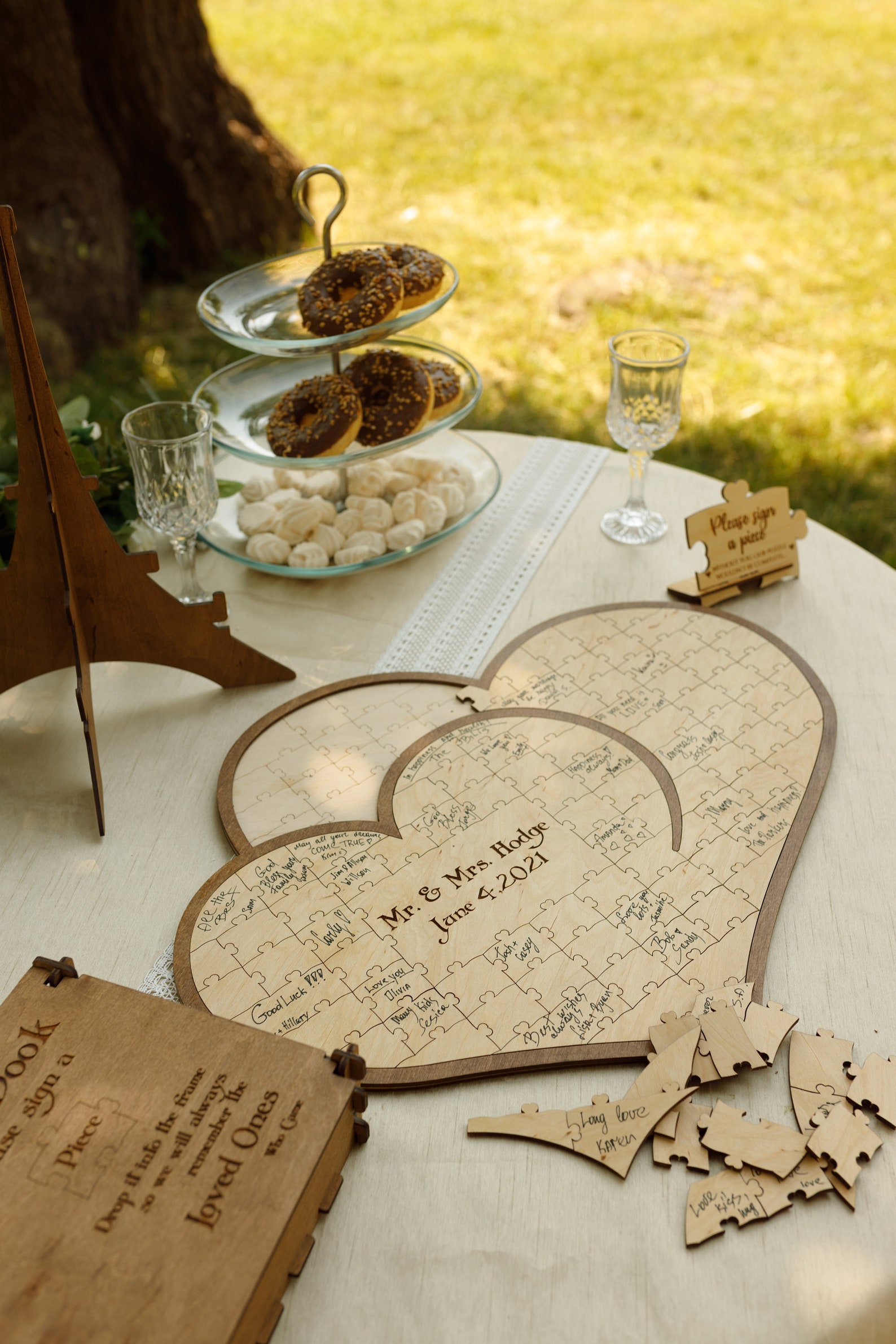 Wedding Guest Book Alternative Wood, Guestbook Mr and Mrs, Guestbook