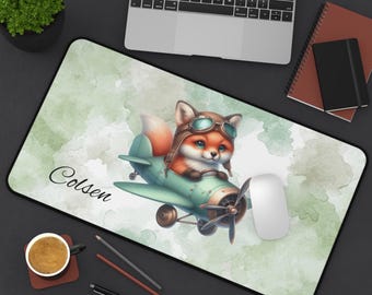 Niedliche Fox Pilot Schreibtischmatte, personalisierte Schreibtischdeko, Bürogeschenk, Gamer Mauspad, Kinderzimmer Accessoire