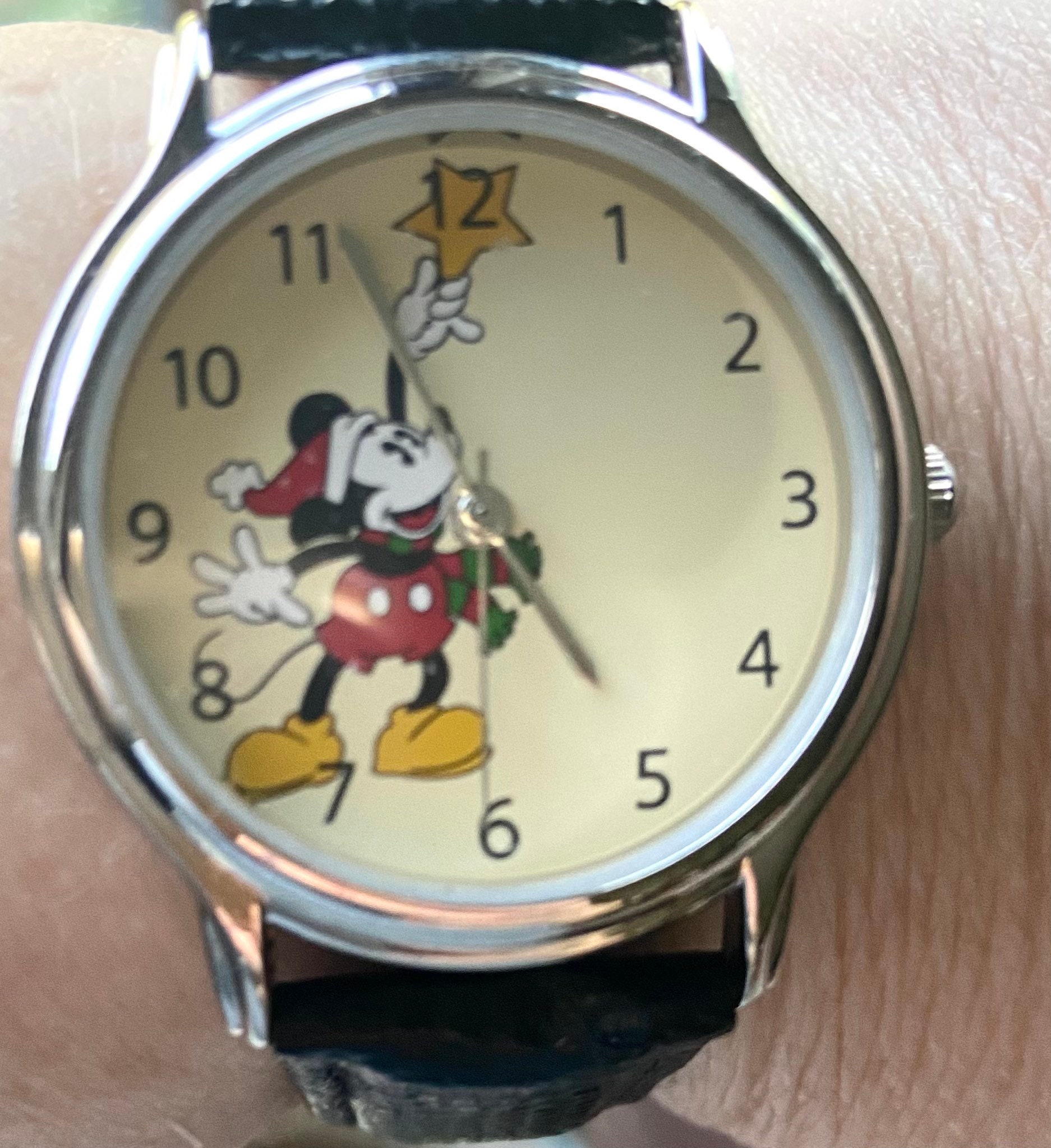 ? Vintage WDW Mickey Mouse Christmas Watch Vintage Disney MICKEY MOUSE Special Edition Collector main image 3