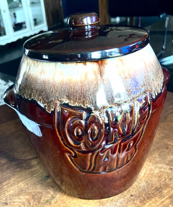Vintage McCoy Pottery Drip Brown Glaze # 7024 USA COOKIE JAR With 
