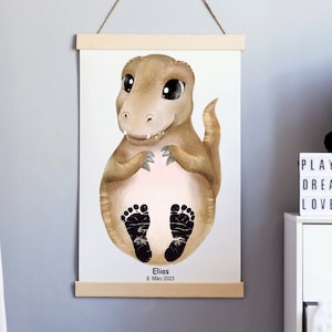 Fußabdruck Set Baby Geschenk Geburtsposter Babyparty personalisiert Geschenkidee Deko Kinderzimmer Geburt Dino Dinosaurier Poster Wandbild