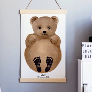 Fußabdruck Set Baby Geschenk Geburtsposter Babyparty personalisiert Geschenkidee Kinderzimmer Geburt Teddy Bär Waldtiere Poster Wandbild