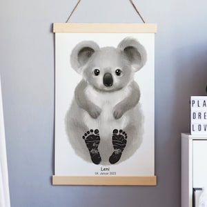 Fußabdruck Set Baby Geschenk Geburtsposter Babyparty personalisiert Geschenkidee Deko Kinderzimmer Geburt Koala Zoo Poster Wandbild