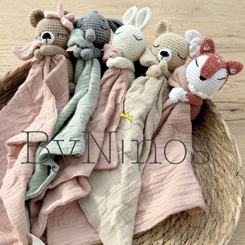 Doudou crochet jouet personnalisé mousseline tissu bébé renard lapin naissance bébé cadeau bébé jouet garçon fille idée cadeau mousseline image 4