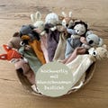 Schnuffeltuch Schmusetuch mit Namen bestickt Häkeltier personalisiert Musselintuch Kuscheltier gehäkelt Babygeschenk Hase Bär Junge Mädchen product logo