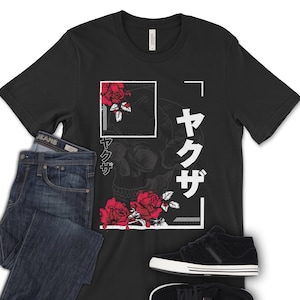 Aesthetic Shirt - Japanese Fashion Inspired Tee - Streetwear Shirt - Skull & Roses T-Shirt