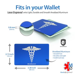 K&ouml;nnte beinhalten: Eine blaue, eloxierte Aluminium-Medizin-Karte mit einem wei&szlig;en Caduceus-Symbol und dem Text "MedicEngraved". Die Karte ist 86 mm breit und 54 mm hoch. Sie ist wasserdicht und passt in ein Portemonnaie.