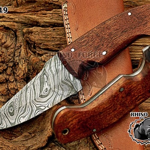 Handmade Damascus Steel Hunting Knife: Rosewood Handle, Leather Sheath